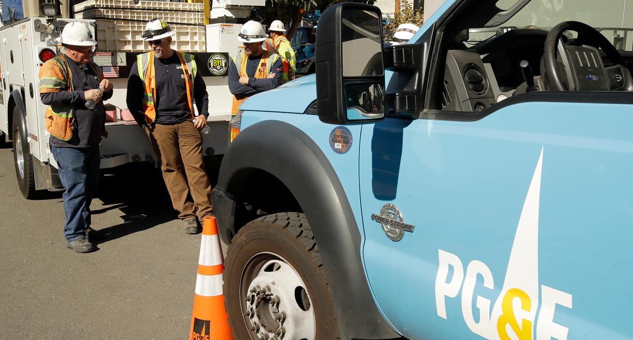Photo of a PG&E truck in Oakland