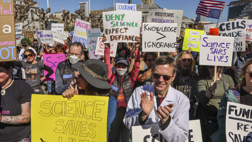Scientists Protest in San Francisco